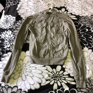 Women’s lightweight jacket